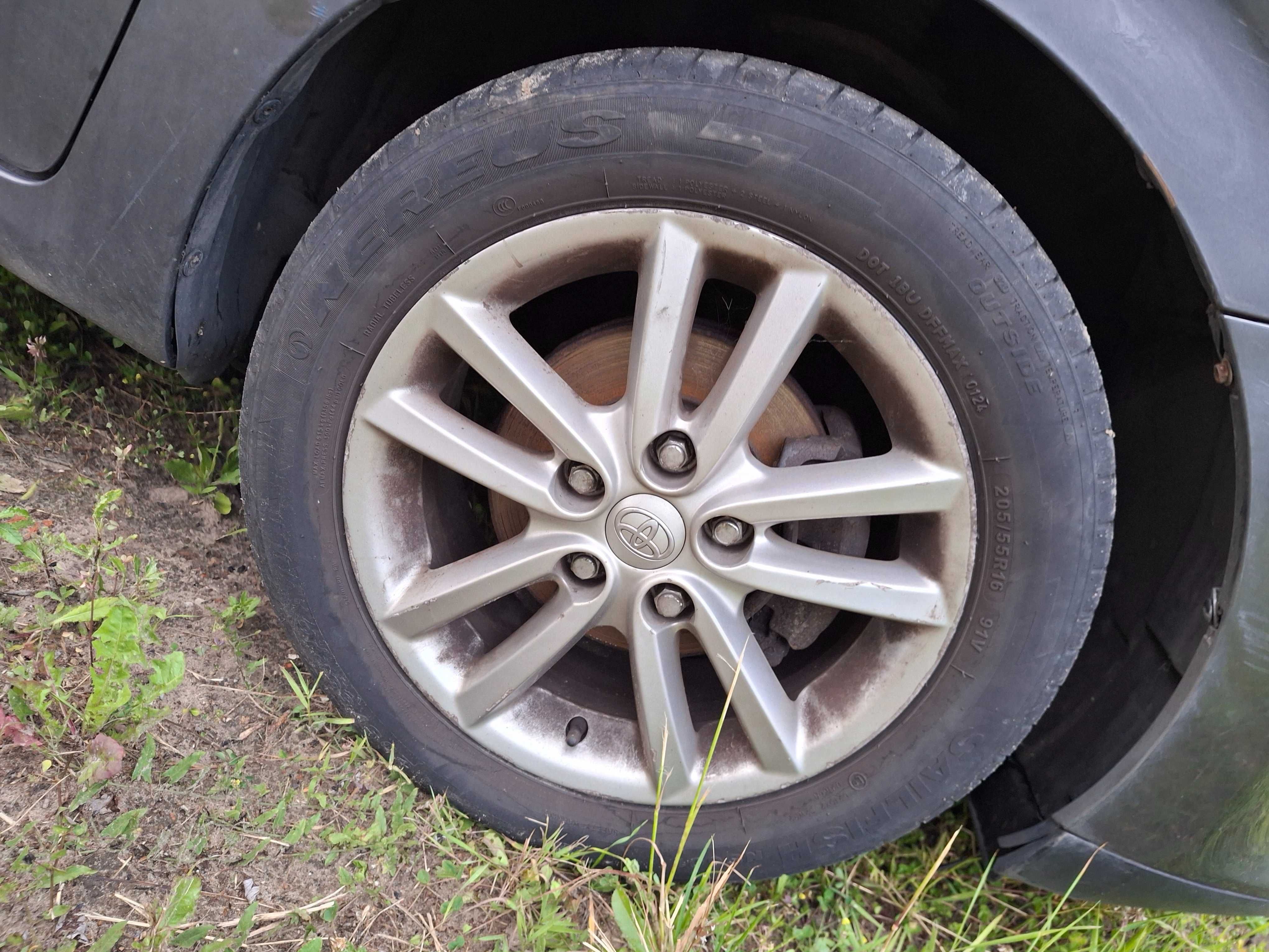 Toyota auris 1 kola alufelgi opony lato felgi aluminiowe 16"