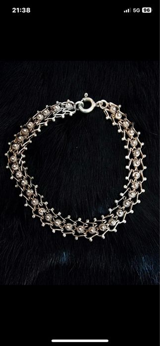 Pulseira em prata muito antiga.