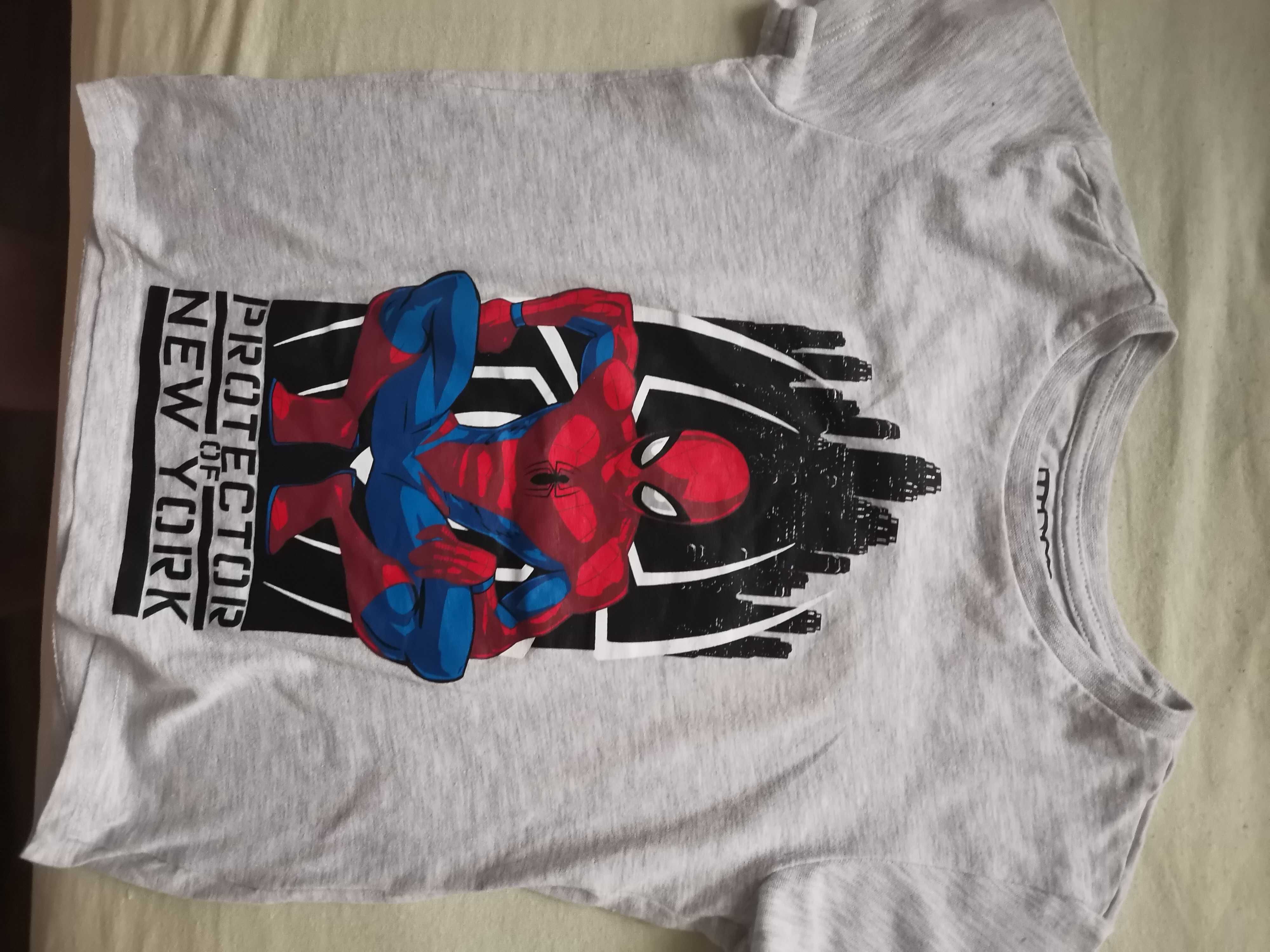 Bluzka C&A. Spiderman rozm. 116