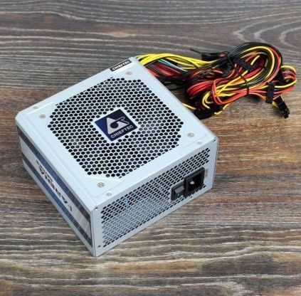 Блок живлення Chieftec 700W (GPC-700S)