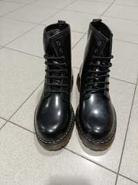 Botas tamanho 39 estilo dr martens