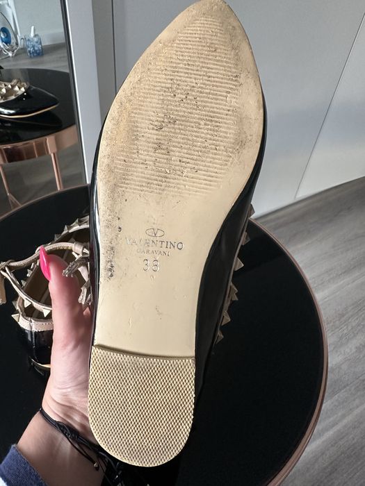 Baleriny Valentino Garavani z ozdobnymi nitami 38 ćwieki lakierowane