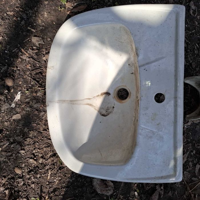 Умивальник з ніжкою, б/в