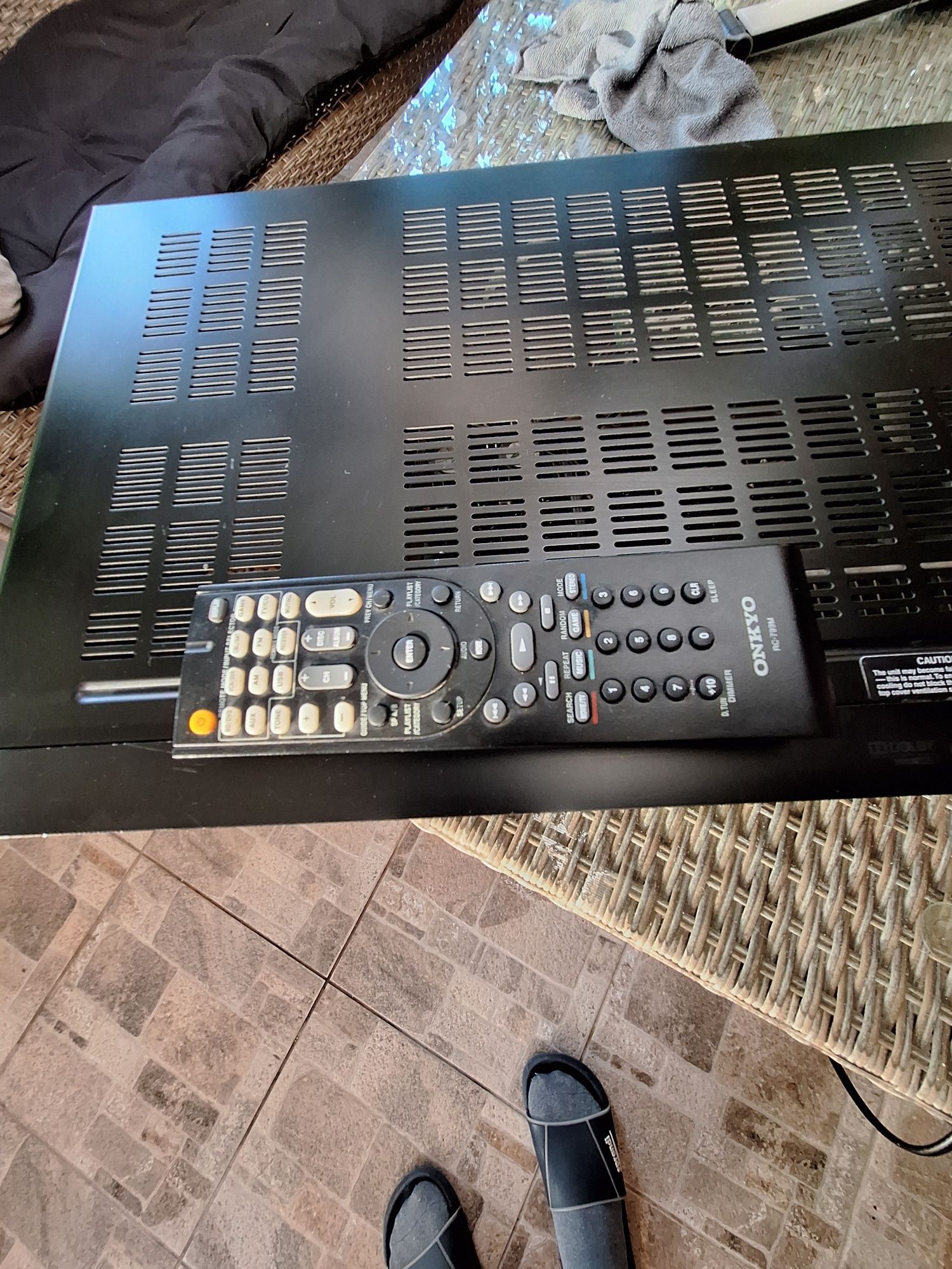 Amplituren Onkyo z Pilotem