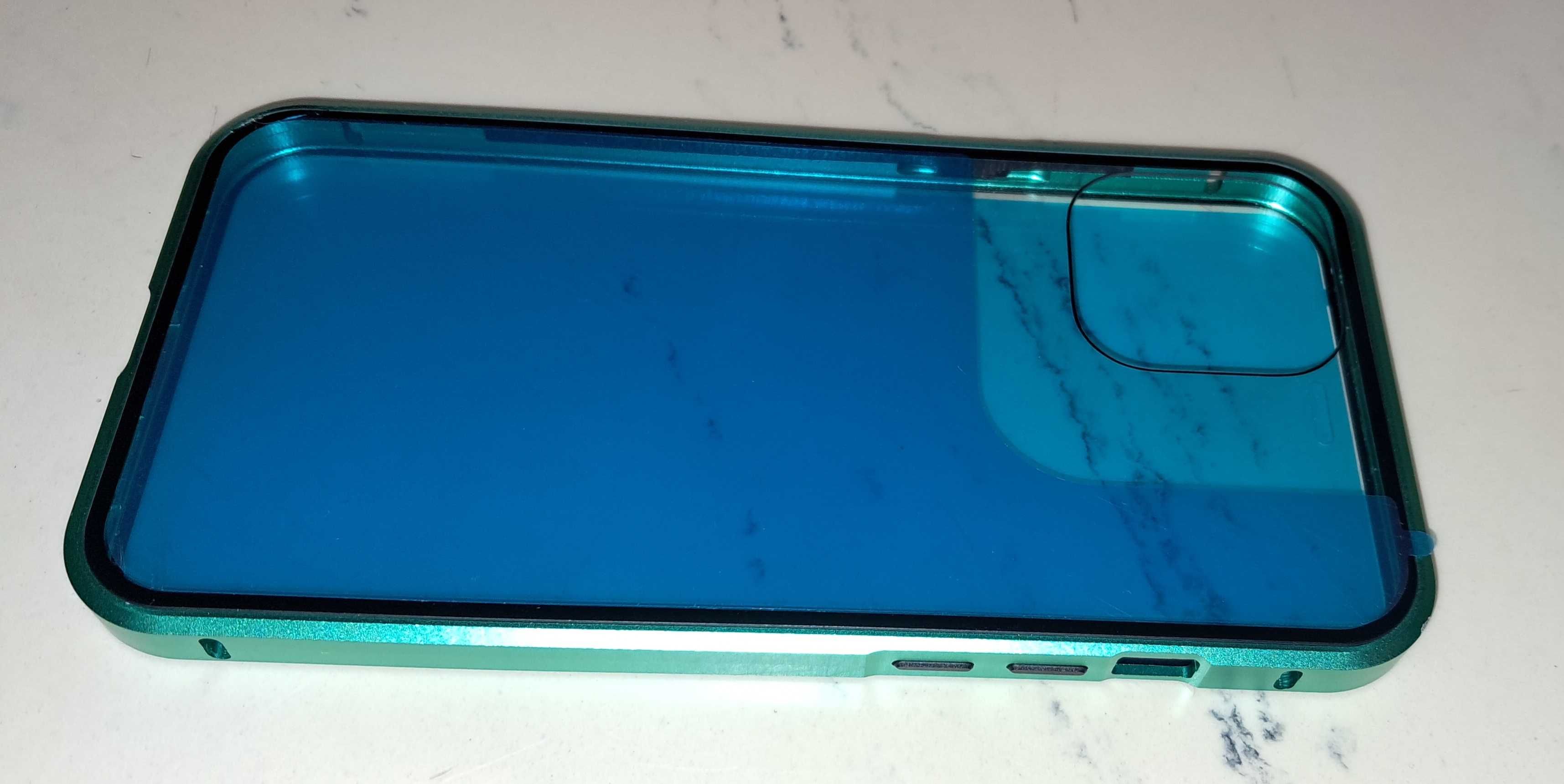 iPhone magnetyczny case etui 16,6 x 8,4 iPhone 16 Pro Max ?