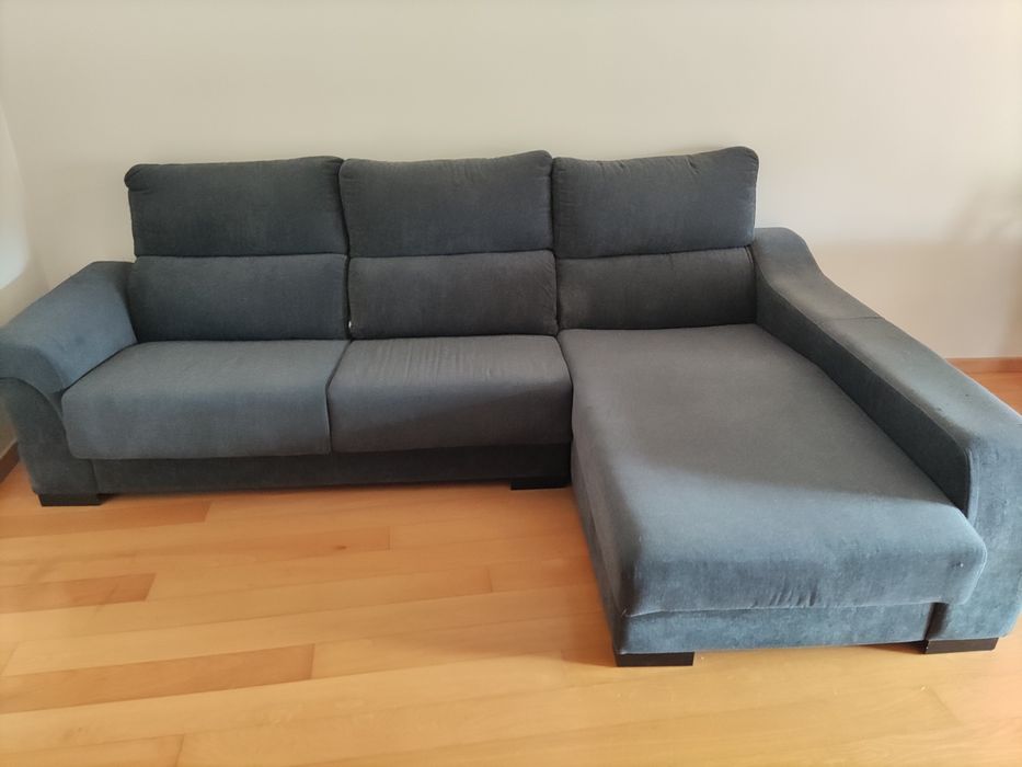 Sofá grande com chaise longue usado (entrega em dias específicos)