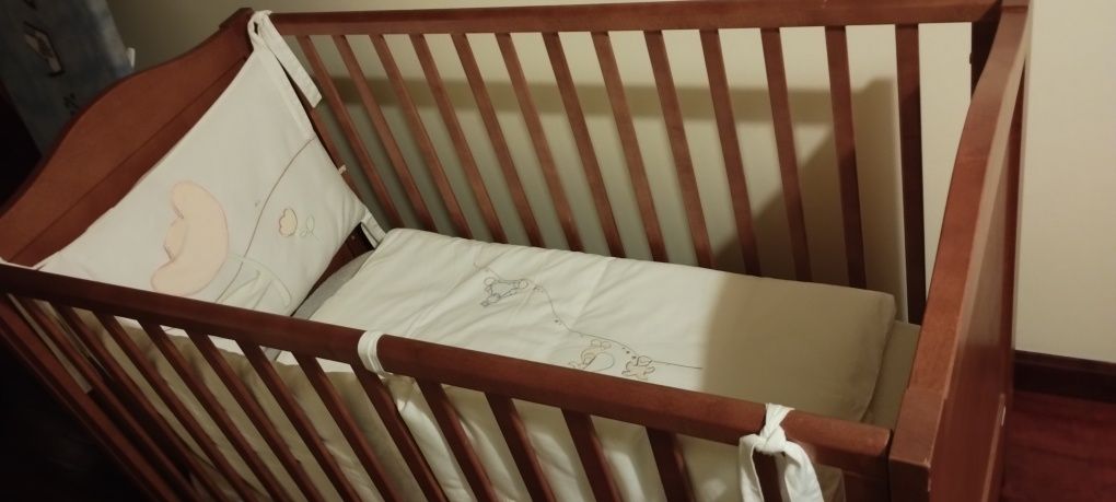 Cama de bebê Madeira Maciça