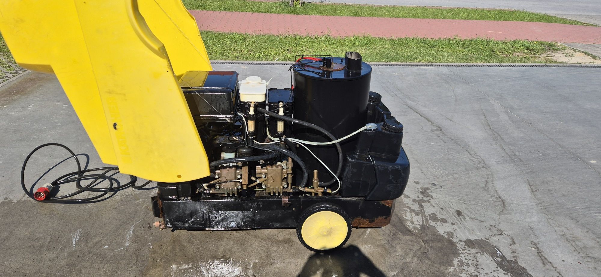Sprzedam myjkę ciśnieniową karcher hds 2000 super