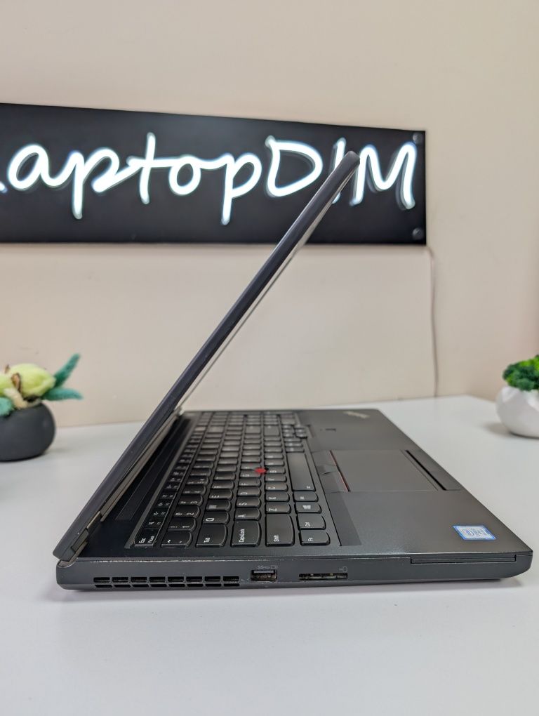 P2000M(4GB).Ноутбук Lenovo ThinkPad P52/i7-8/16/512/15.6/IPS/потужний