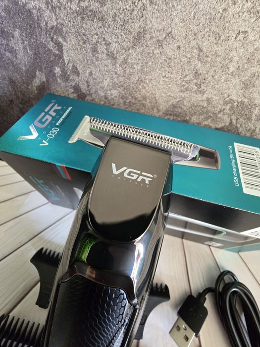 Машинка триммер vgr v030 для стрижки бороды волос тример с насадками