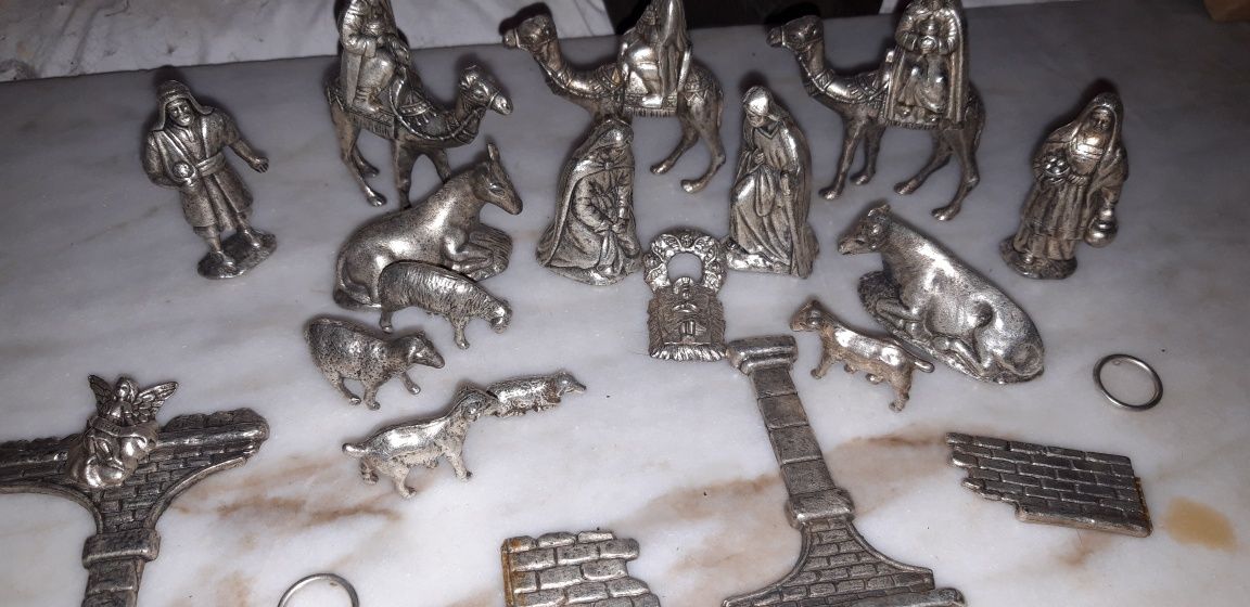Conjunto de Figuras de Presépio
