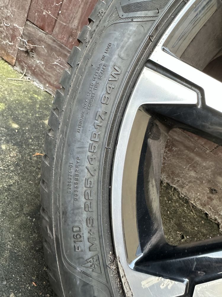 VW Golf 7 VII felga 7jx17H2 ET49 OEM 225/45/17 Goodyear Vector zima