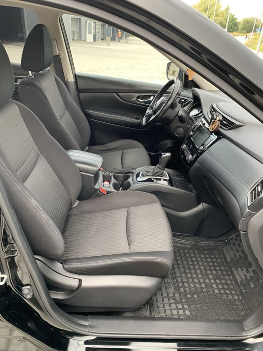 Продам Nissan Rogue