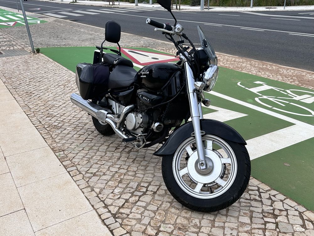 Hyosung GV 250 com extras