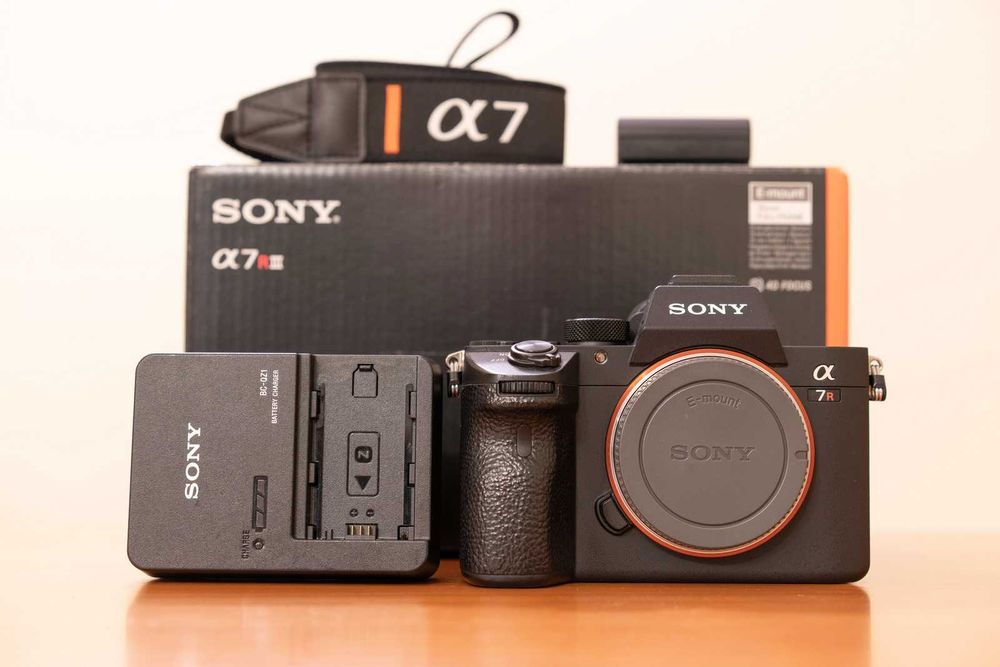 SONY A7R3 - como nova e sem marcas de uso