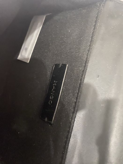 Клатч Mango чорного кольору