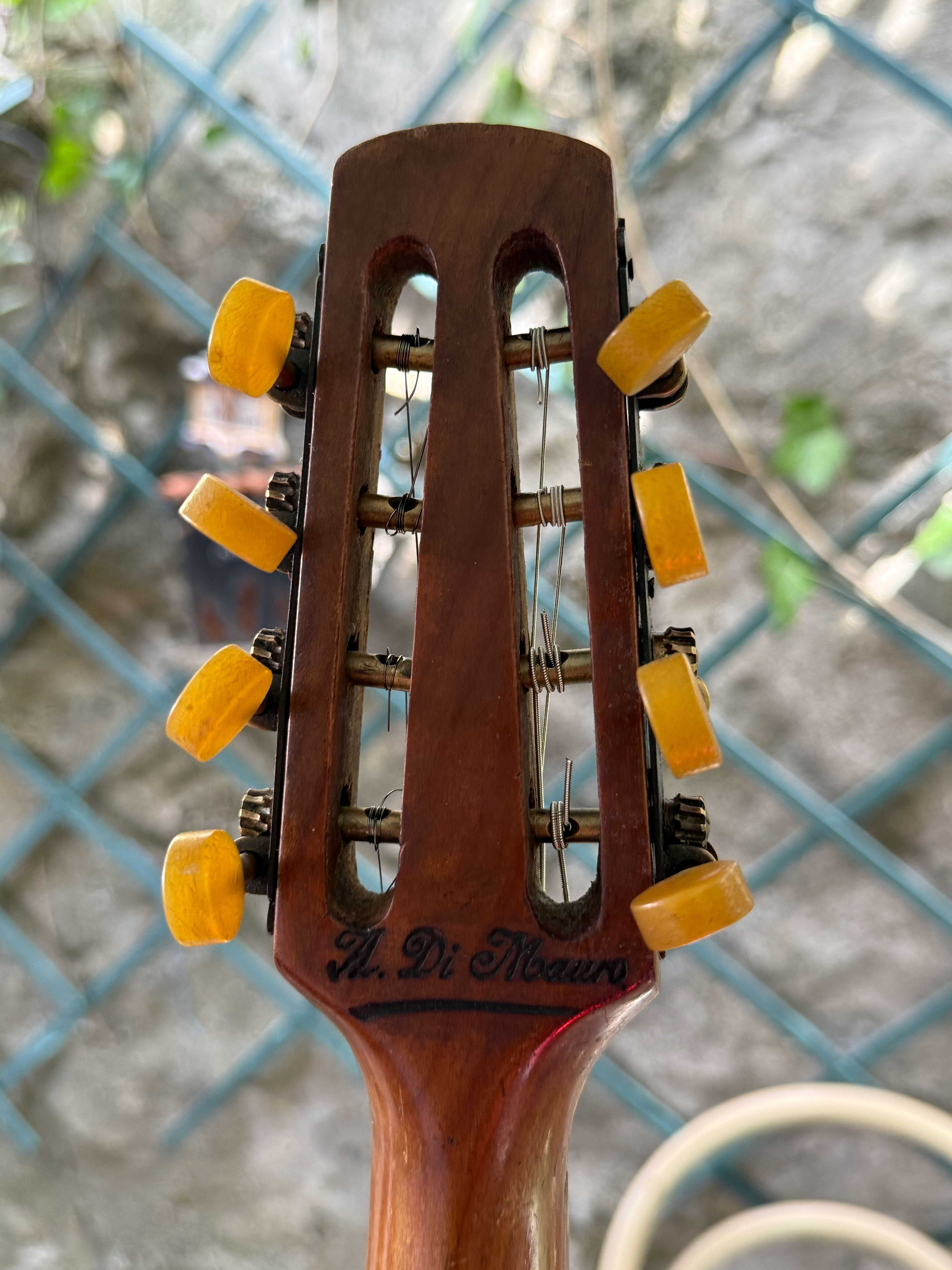Bandolim Antoine Di Mauro anos 50