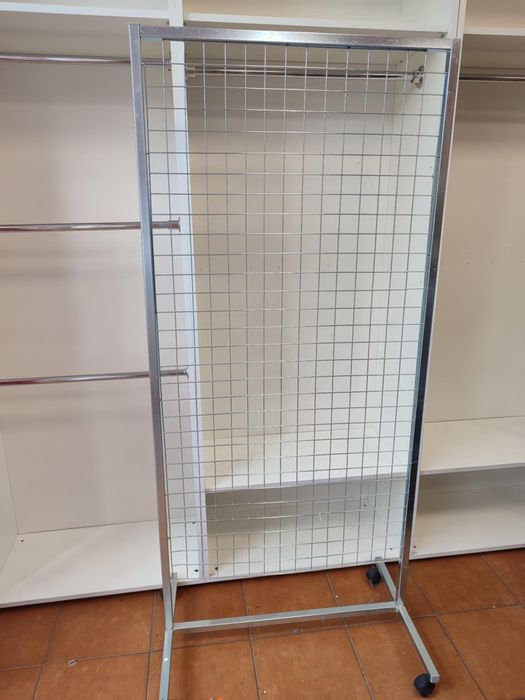 Wyposażenie sklepu Wieszaki sklepowe,na okulary,listwy,poprzeczki itp