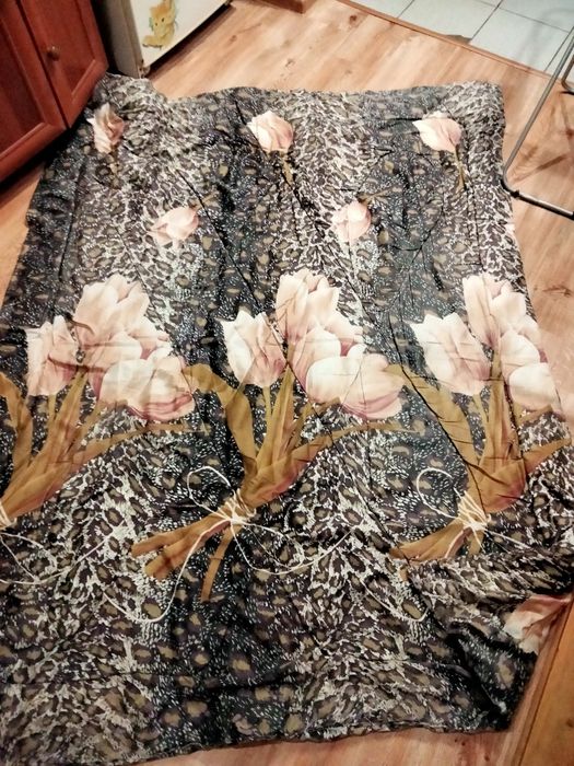 180*200.Гарна,тепла,велика ковдра