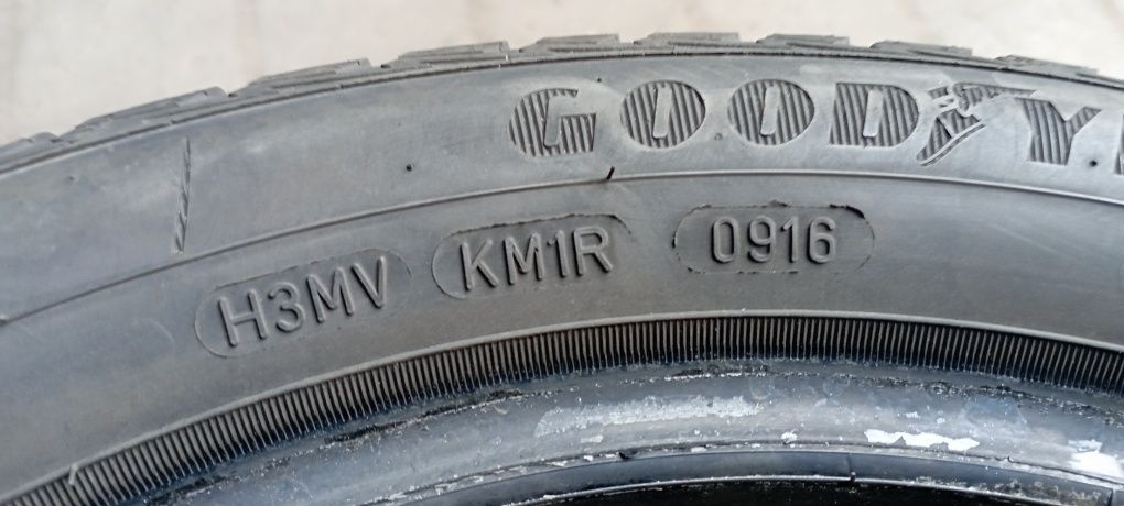 Opony 2szt 195/50/15 82H Goodyear Vector 4Seasons GEN2 Jak Nowe