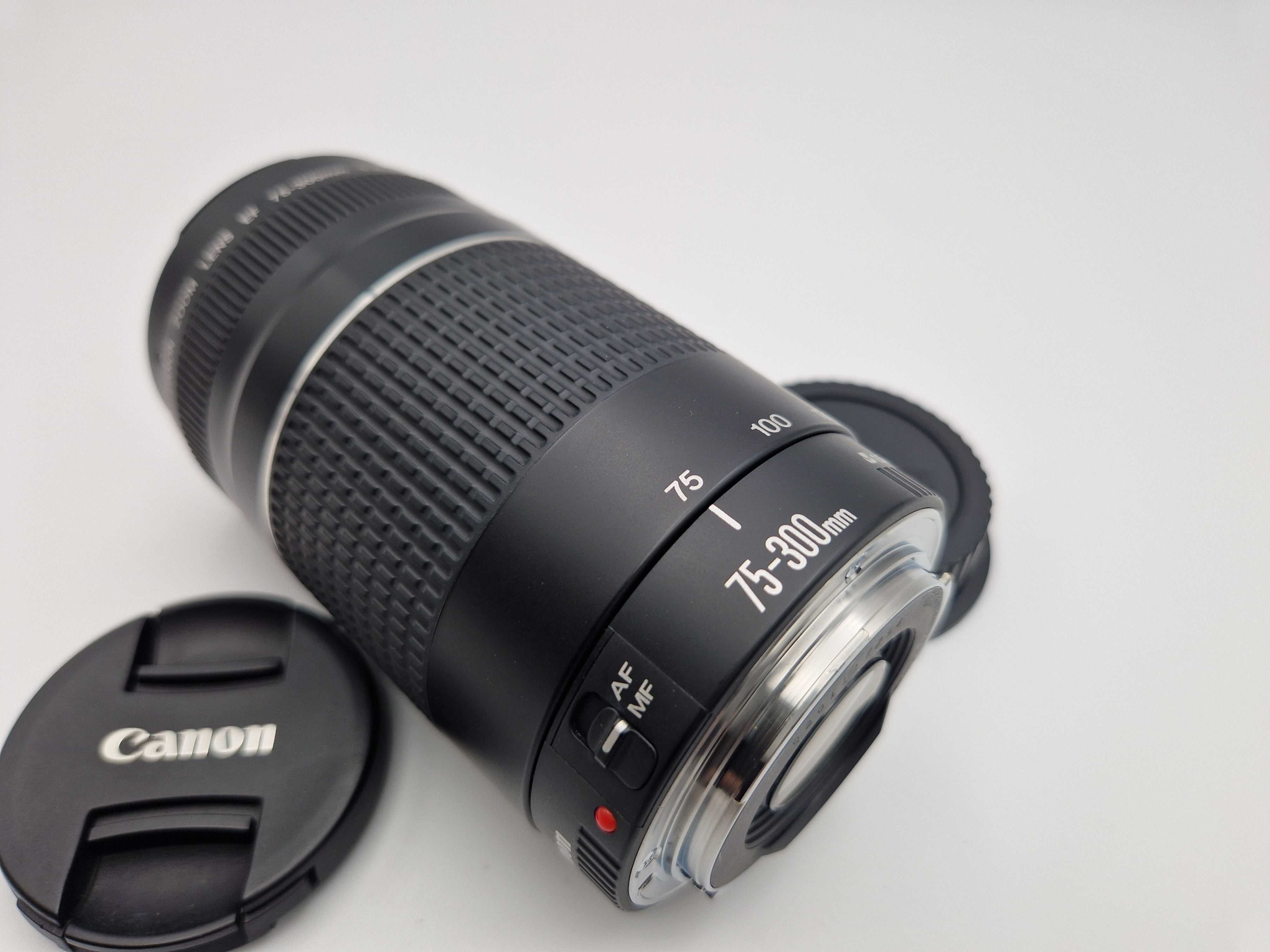 .Obiektyw Canon EF 75-300mm 1:4-5.6 III - świetna lufa jak nowa