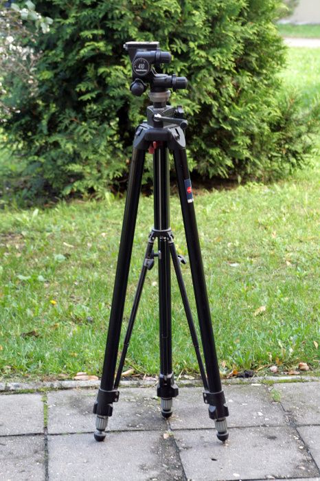 Statyw Manfrotto 058 B + glowica 410 + futeral