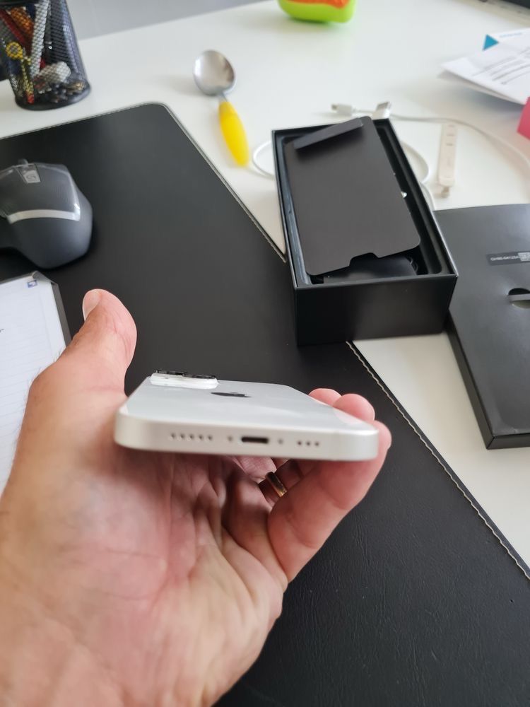 iPhone 14 128GB Branco - Garantia até Abril 2024!