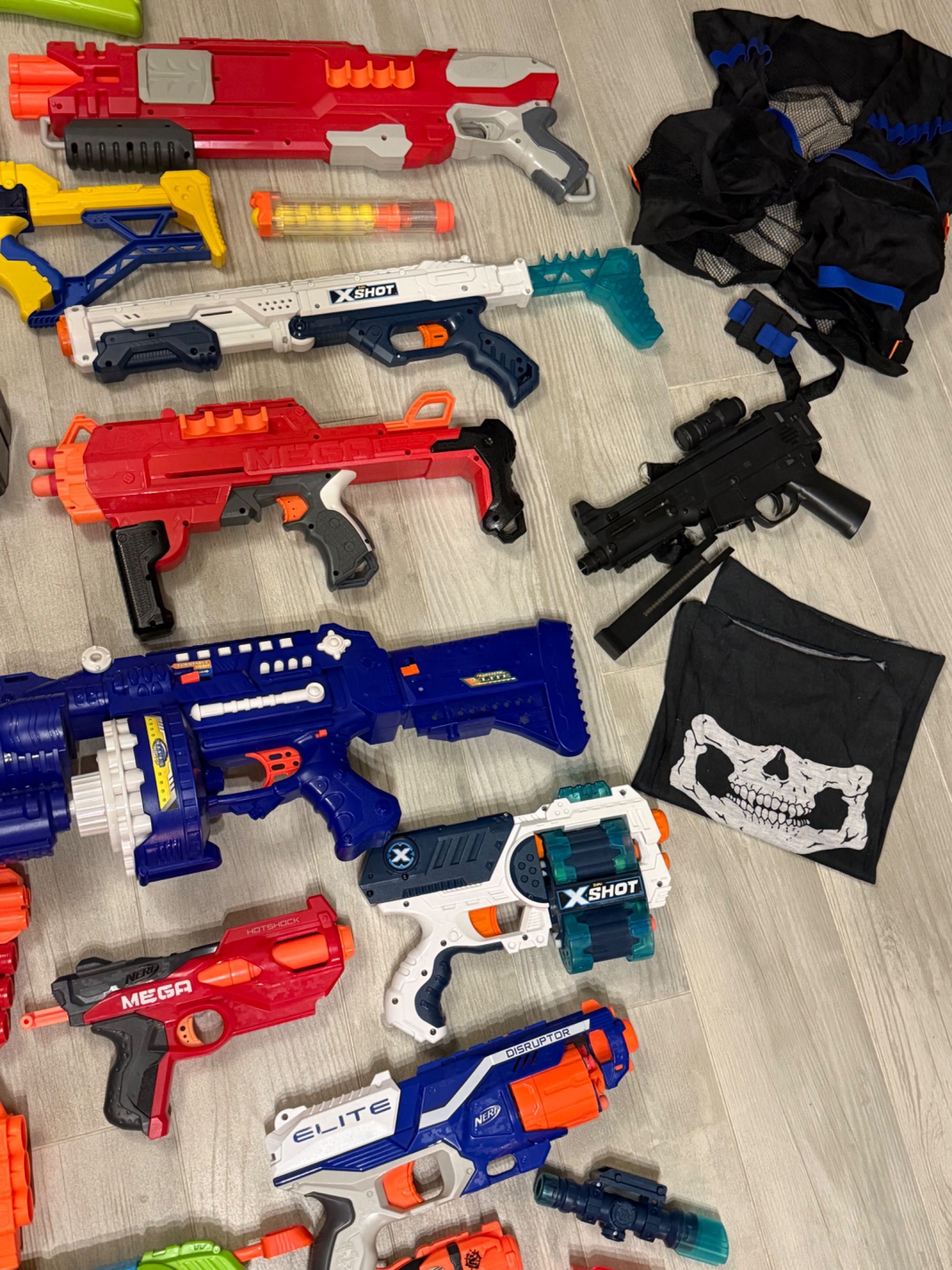 Бластери Nerf Xshot
