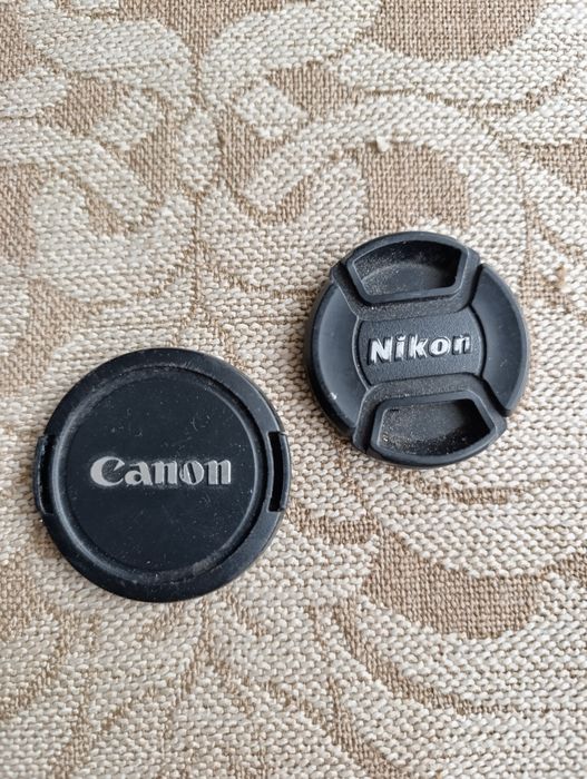 Крышки объективов фотоаппарата