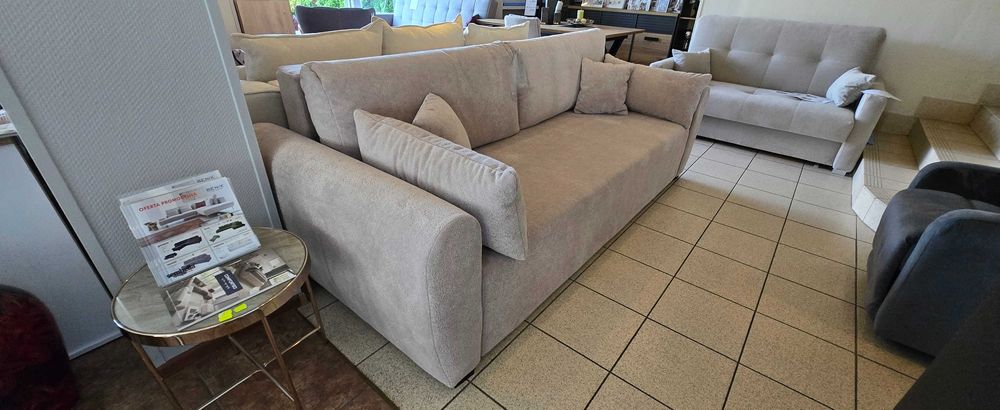 Sofa z bardzo dużym spaniem 168 cm CARMEN