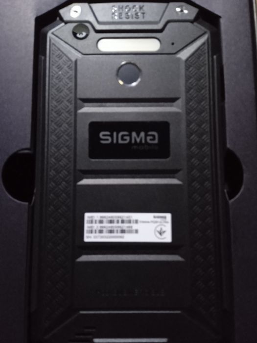 Защищённый смартфон Sigma X-TREME PQ 39