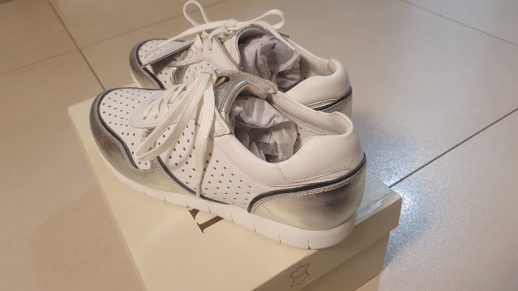 Buty damskie nowe skórzane 38 rozmiar