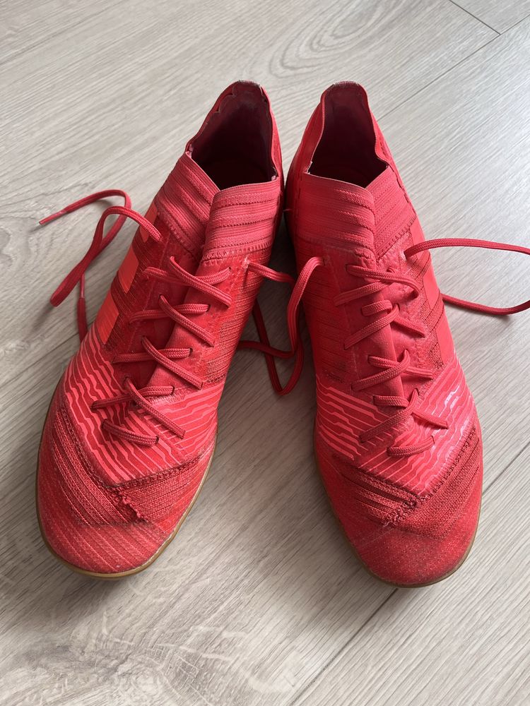 Halówki Adidas Nemeziz rozm 42 2/3