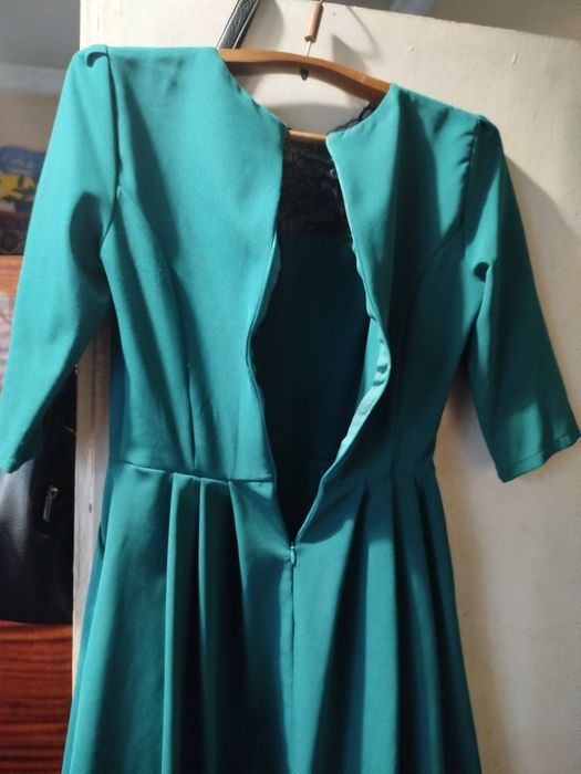Одяг костюм жіночий. Плаття