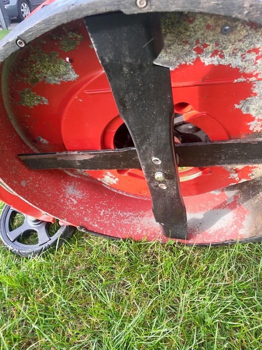 Kosiarka rębak spalinowy z silnikiem Briggs Stratton