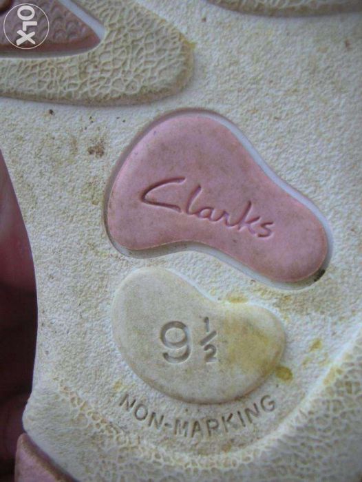 Półbuty dziewczęce Clarks Active Air rozmiar 9,5 F, dł wkładki 17,5 cm