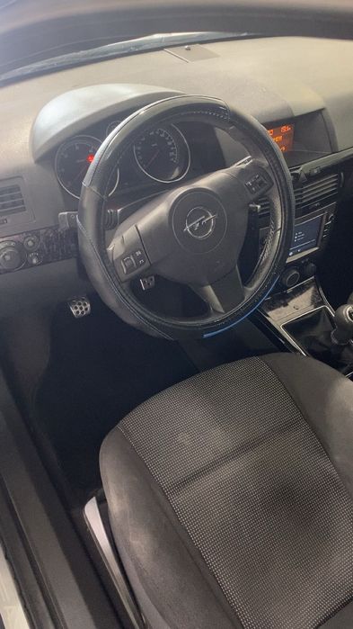 Opel astra gtc 1.3
