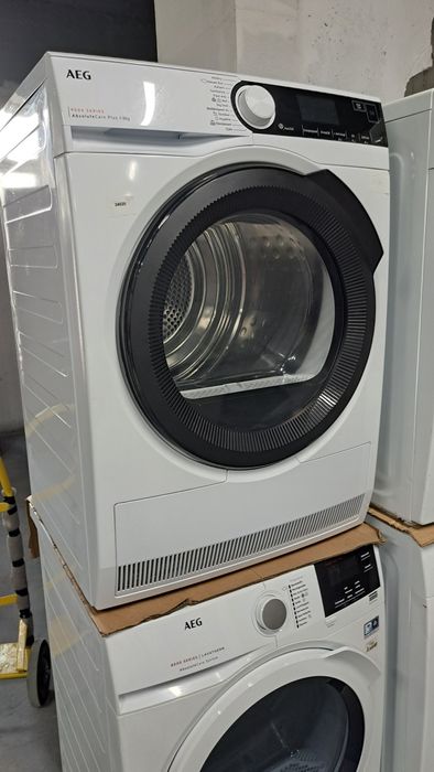 Сучасна економічна сушильна машина AEG 7000Serie тепловий насос