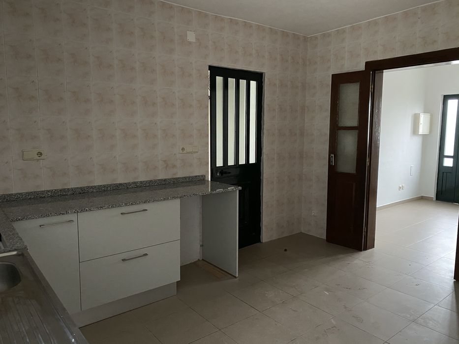 Arrendo andar moradia T3