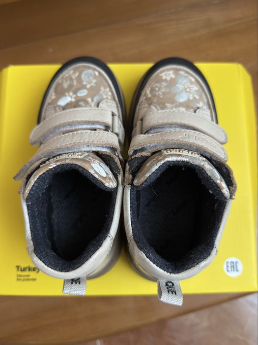 Демісезонні черевики для дівчинки Tutubi 27р.