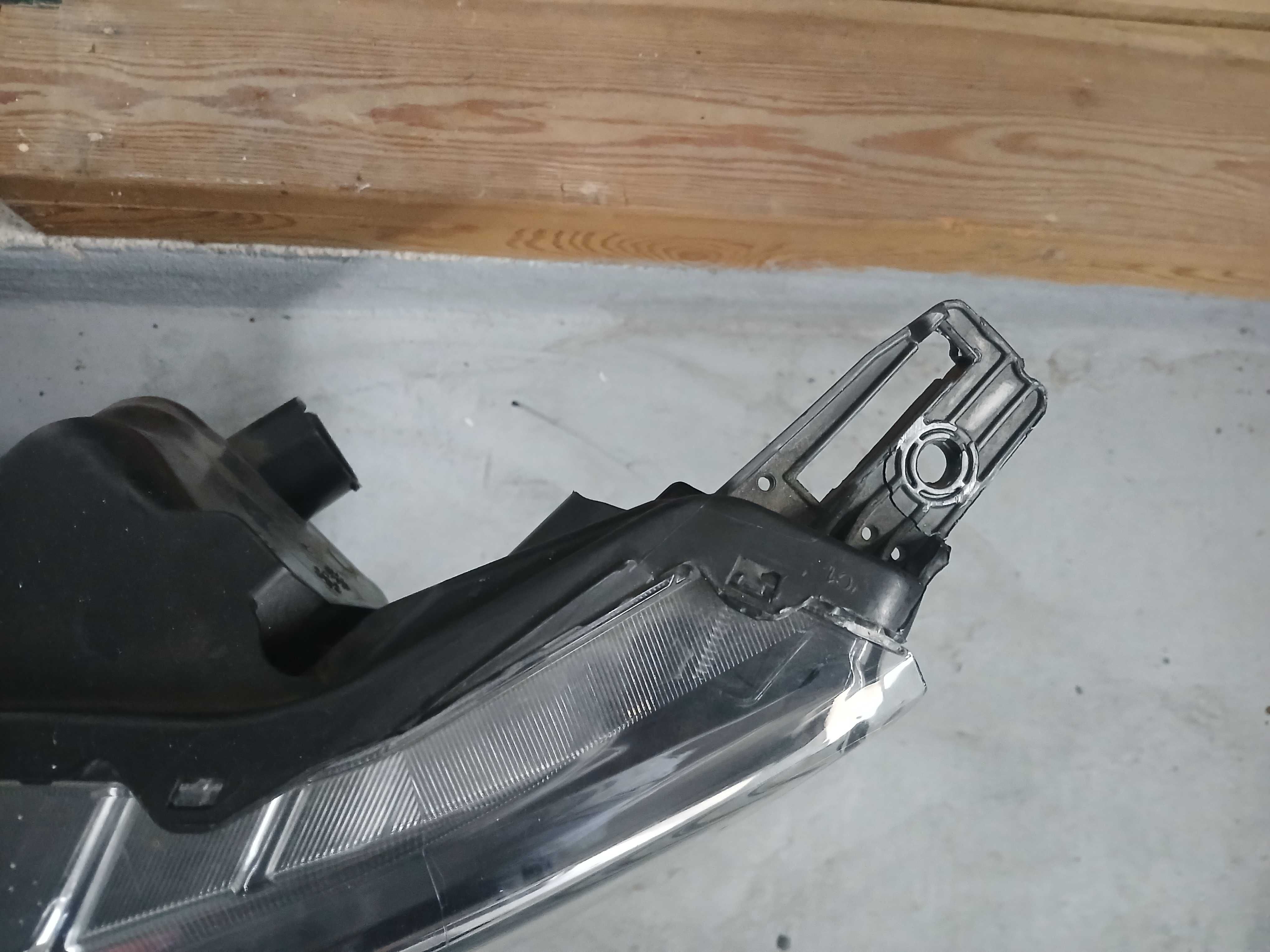 Nissan qashqai farol headlight farolim lado esquerdo