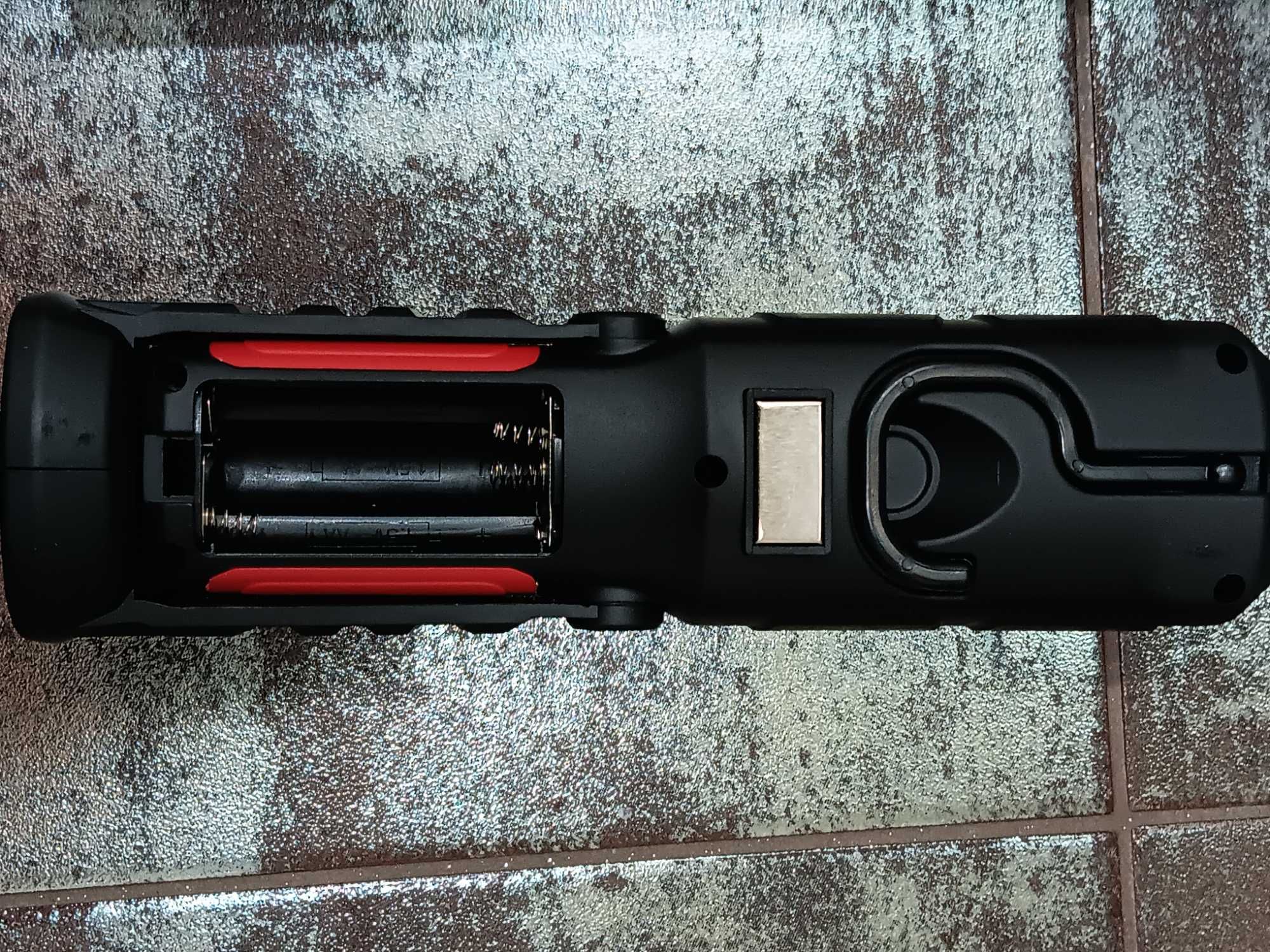 Yato diodowa lampa, latarka warsztatowa wyposażona w 8+1 diod LED