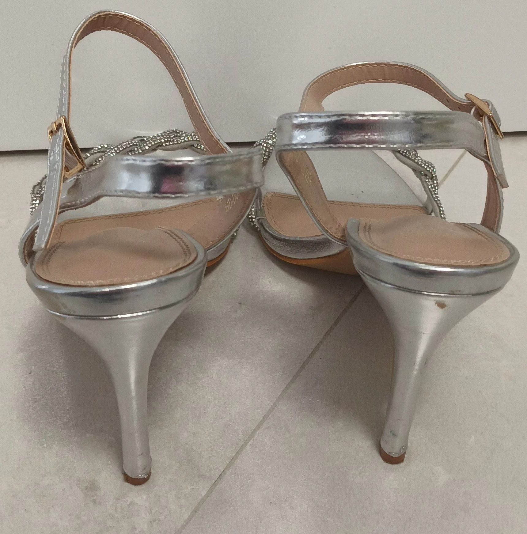 Sandały na szpilce srebrne z cyrkoniami 39