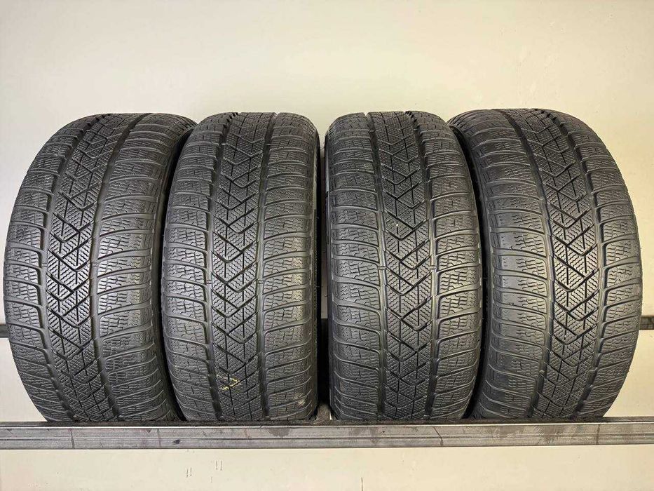 245/40/19 R19 Pirelli Sottozero 3 RSC 98V 4шт Зимова шина 7+мм