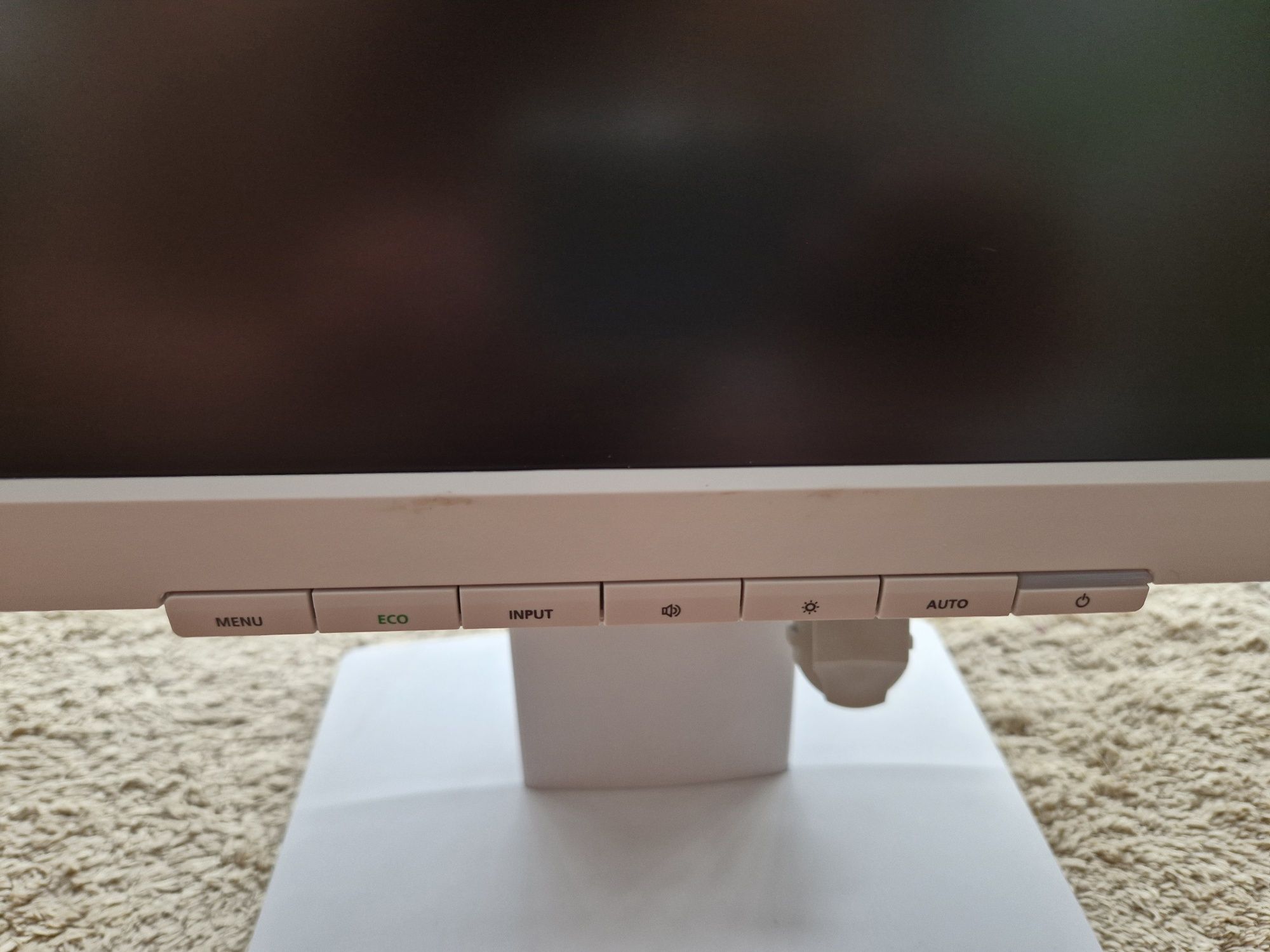 Monitor 19 cali Fujitsu B19-7 Led używany