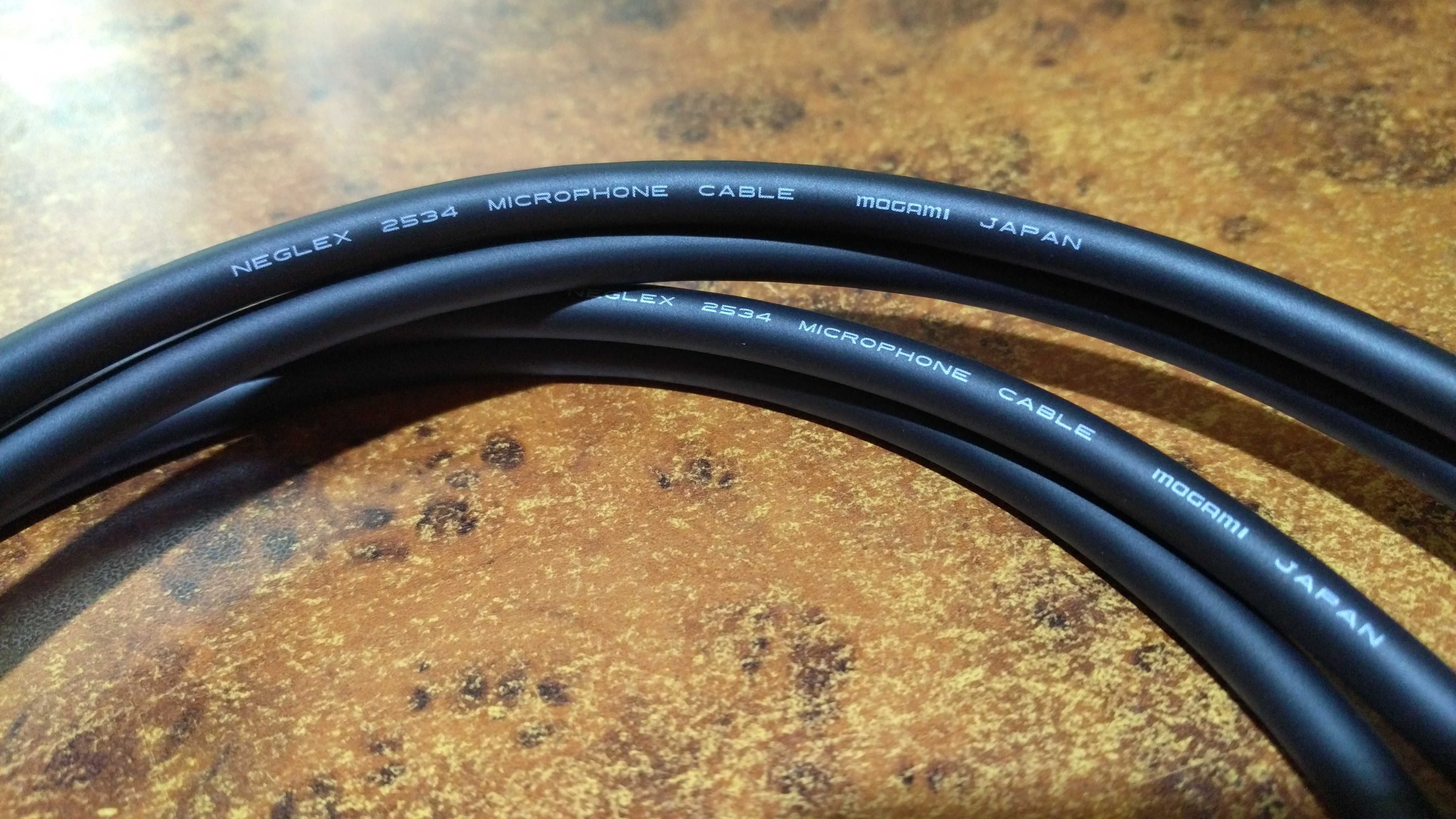 Hi-Fi межблочная пара 2RCA/2RCA MOGAMI 2534 (Japan) направленный экран