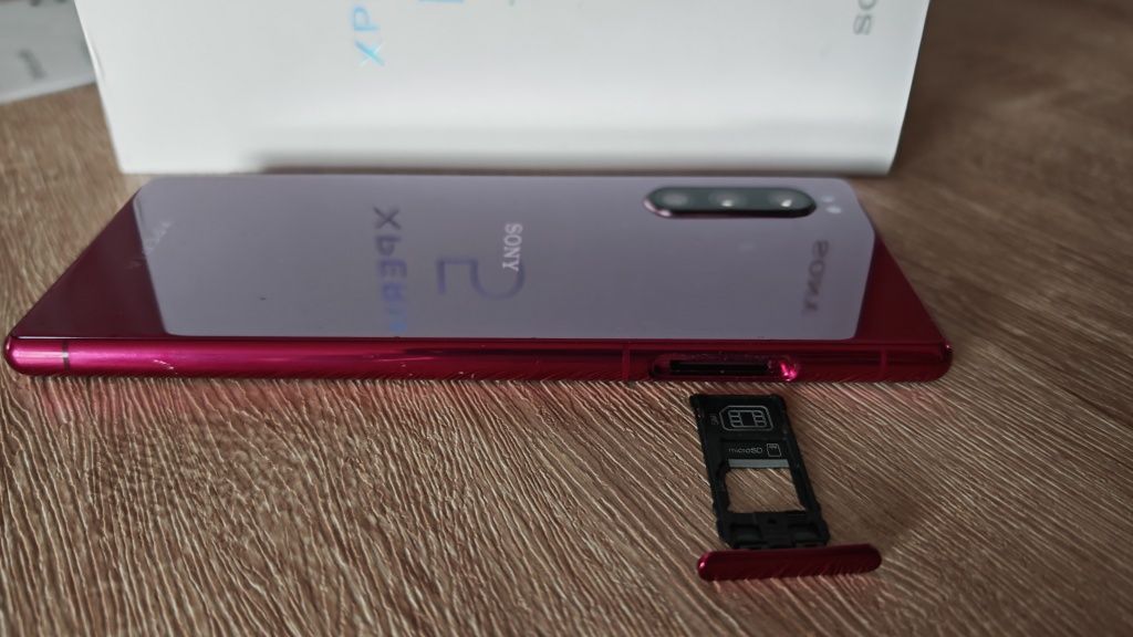 Sony Xperia 5 czerwony DualSIM stan dobry, sprawny