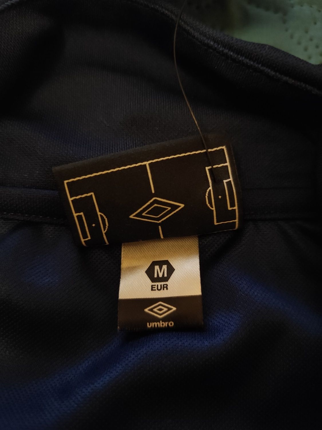 Casaco Umbro Nova com Etiqueta
