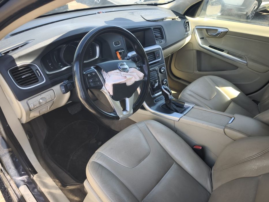 Volvo V60 D6 híbrido