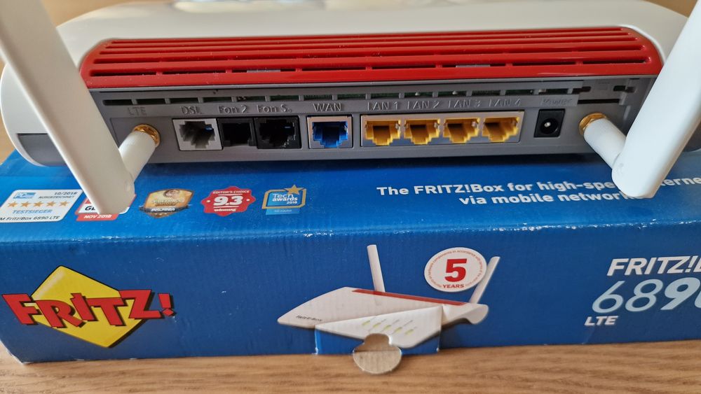 Router Fritz!box 6890
